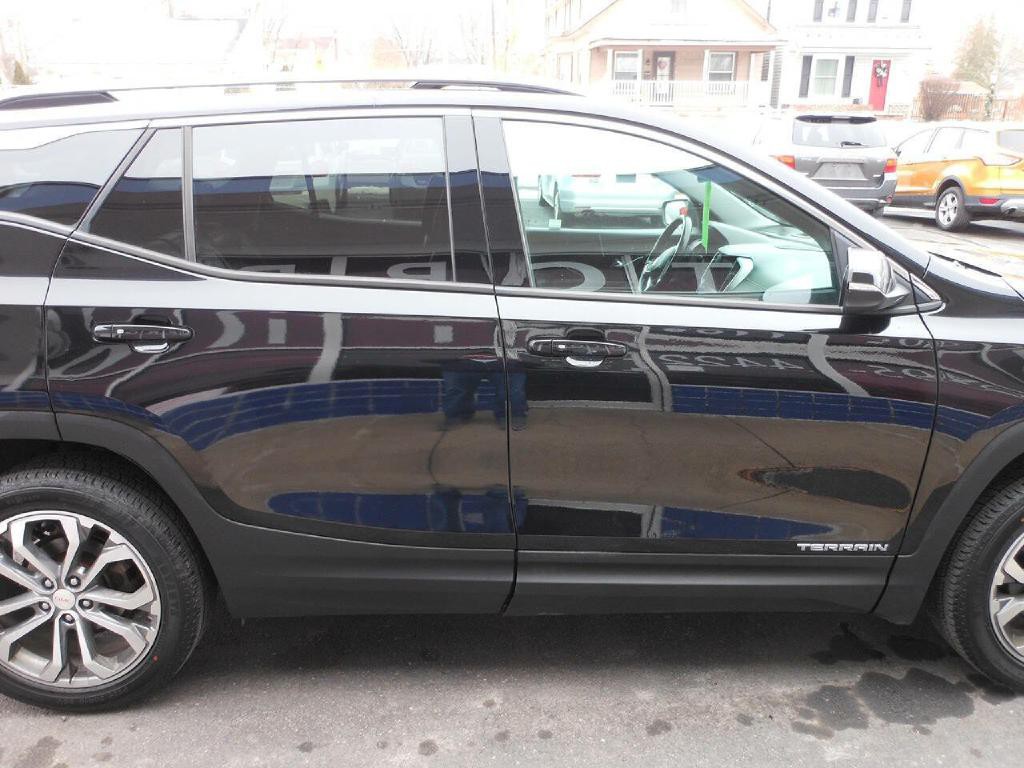 2020 GMC Terrain Image 4