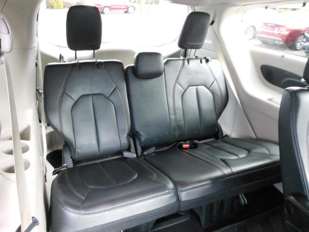 2018 Chrysler Pacifica Image 14