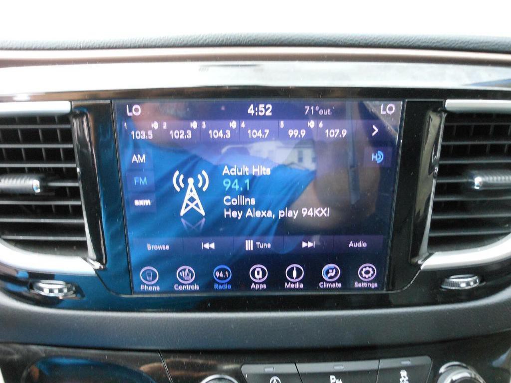 2018 Chrysler Pacifica Image 18