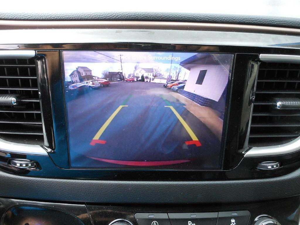 2018 Chrysler Pacifica Image 19