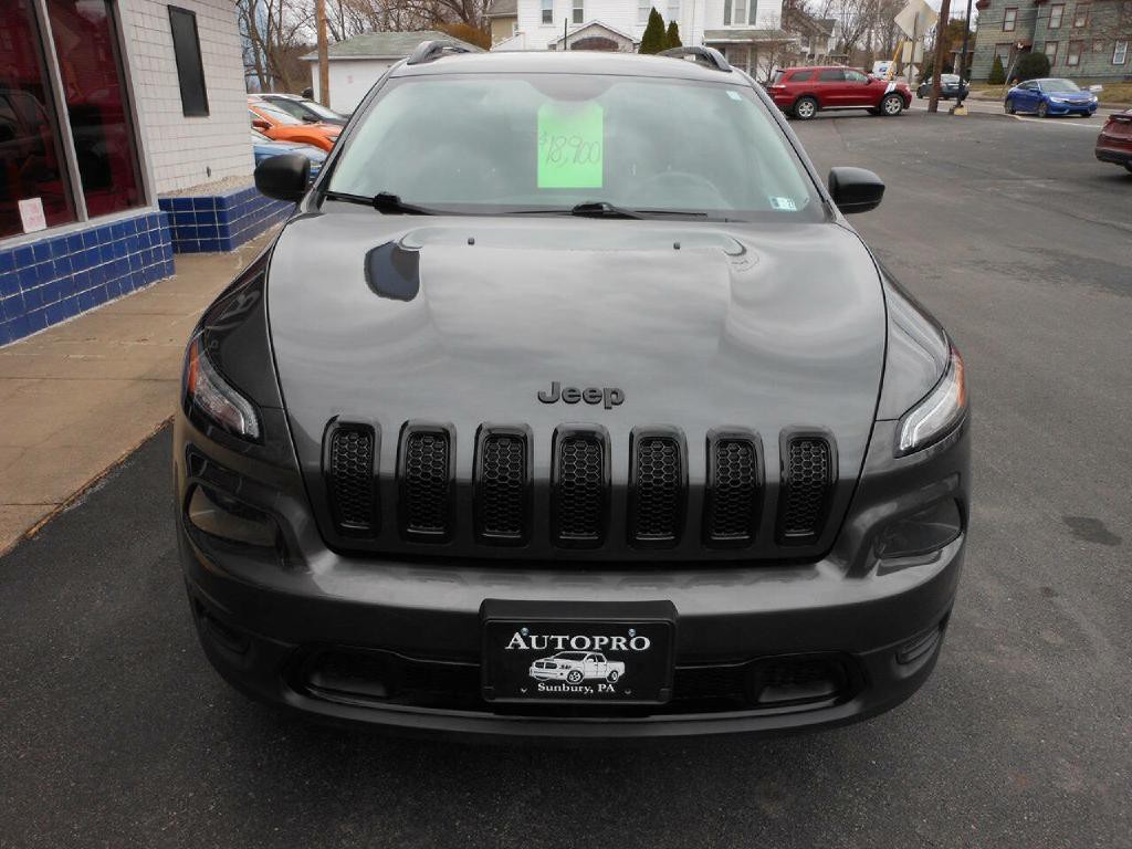 2017 Jeep Cherokee Image 2
