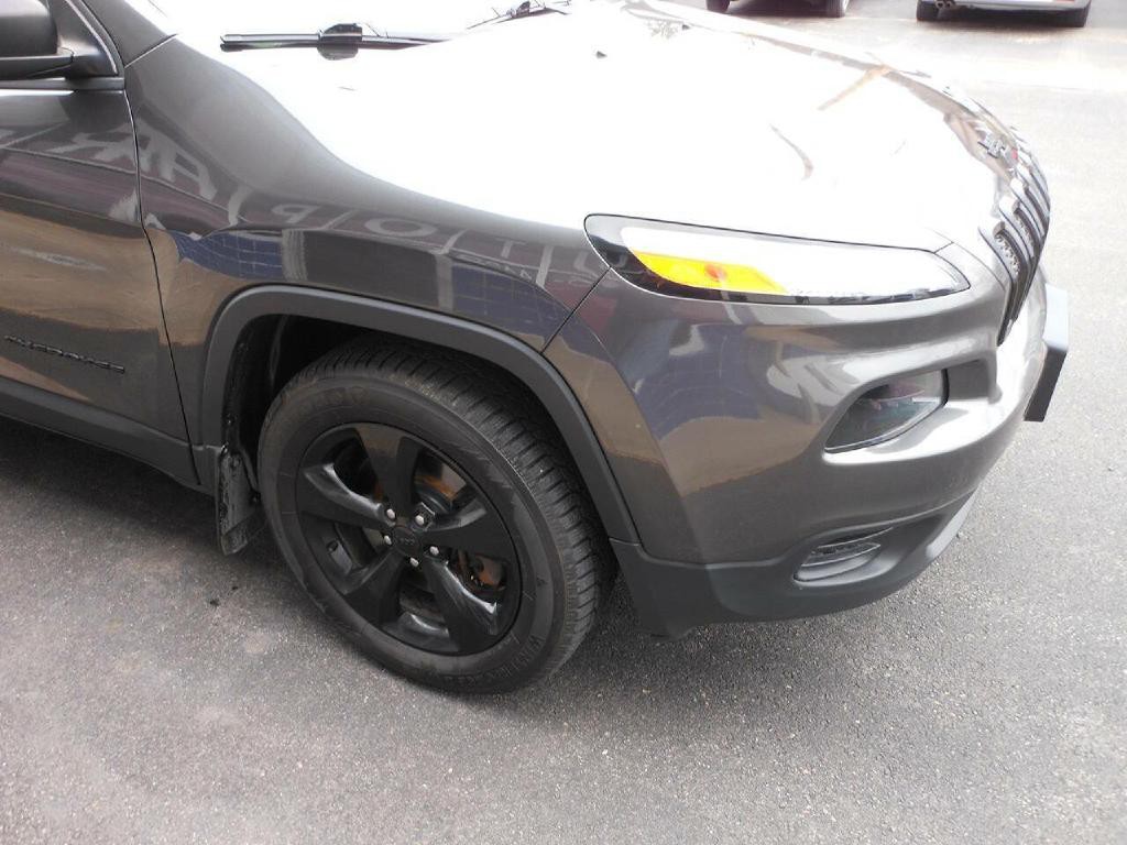 2017 Jeep Cherokee Image 3
