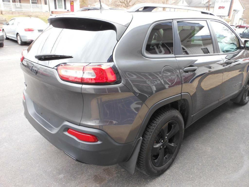 2017 Jeep Cherokee Image 5