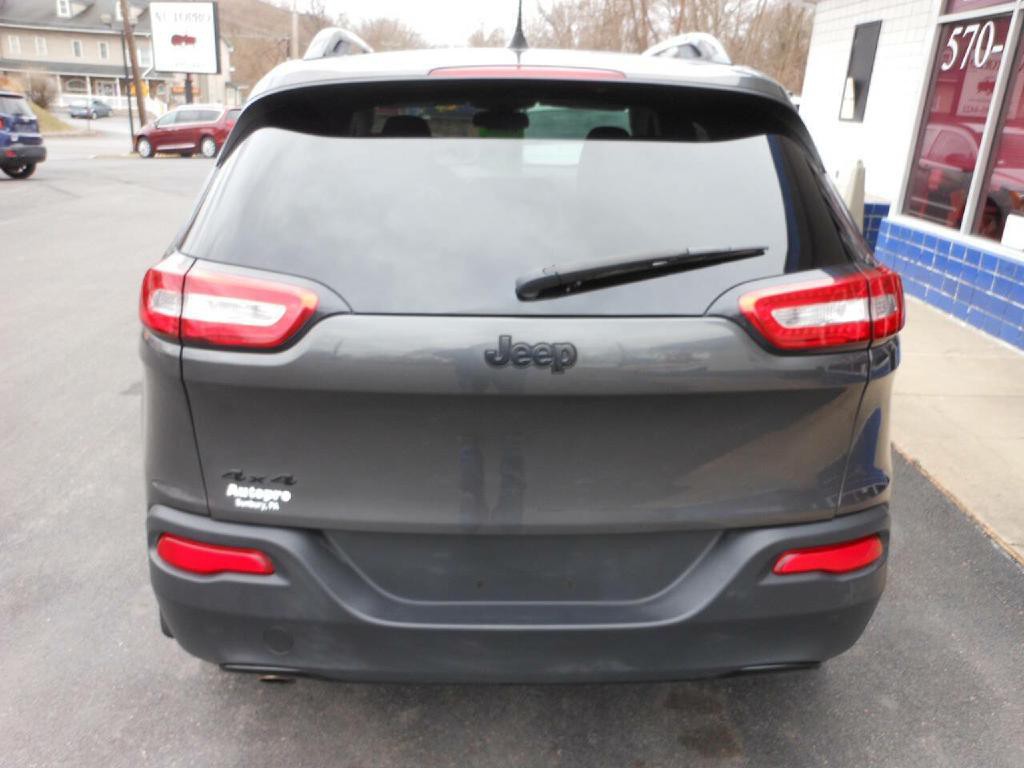 2017 Jeep Cherokee Image 6