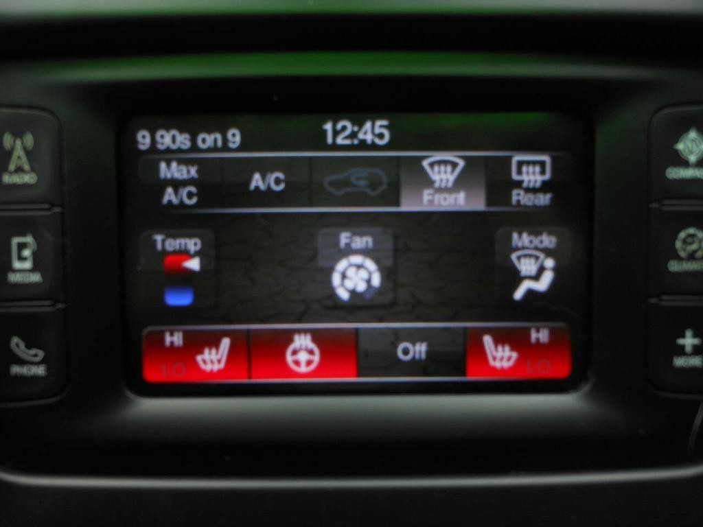 2017 Jeep Cherokee Image 16