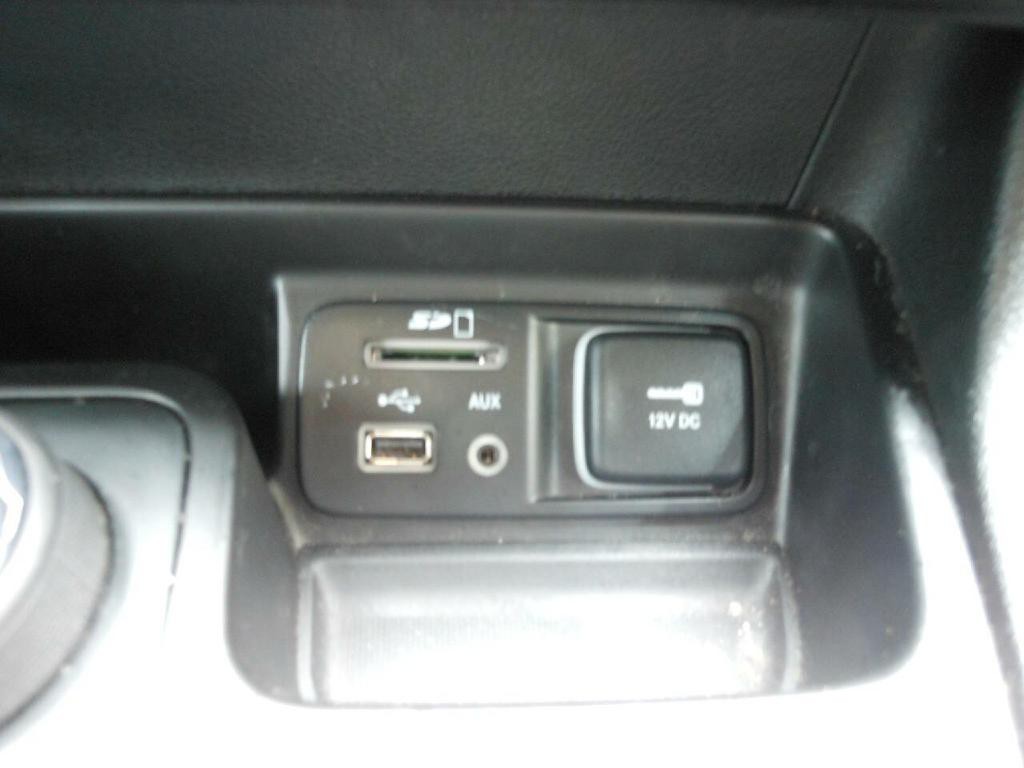 2017 Jeep Cherokee Image 19