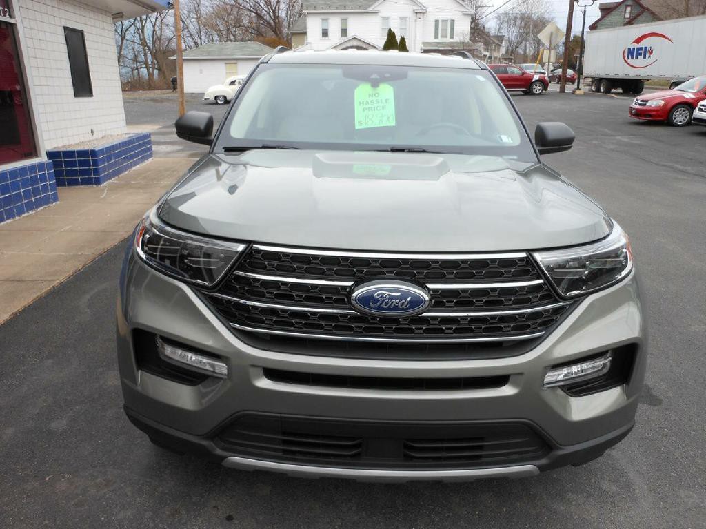 2020 Ford Explorer Image 2