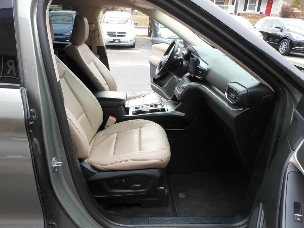 2020 Ford Explorer Image 12