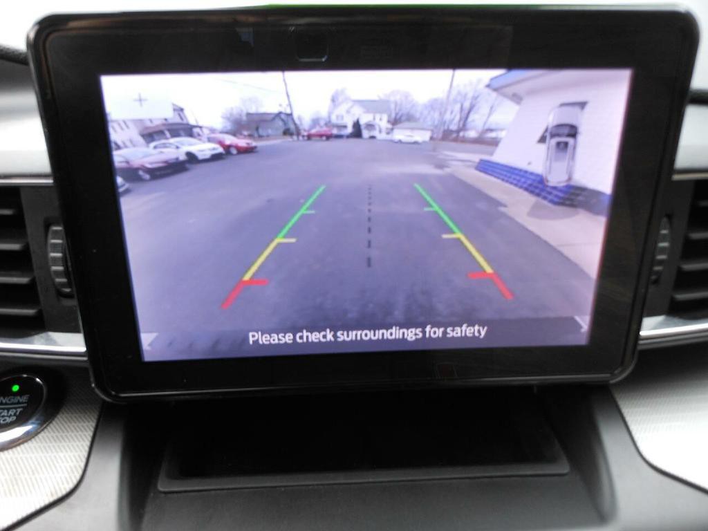 2020 Ford Explorer Image 18