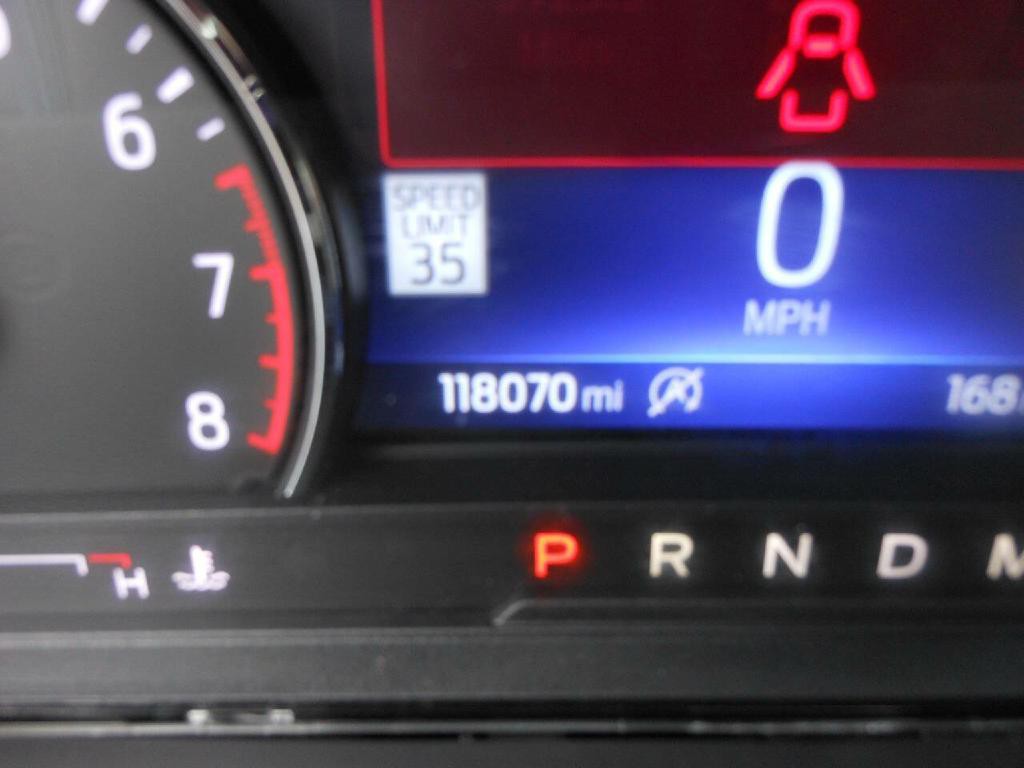 2020 Ford Explorer Image 25