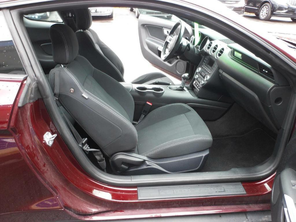 2018 Ford Mustang Image 12