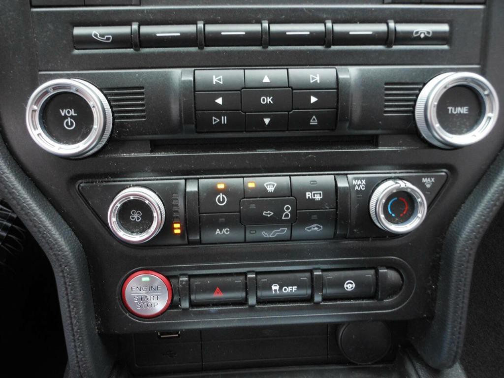 2018 Ford Mustang Image 18