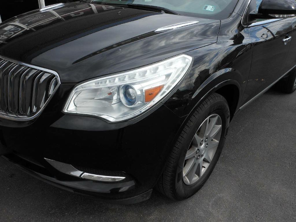 2017 Buick Enclave Image 9