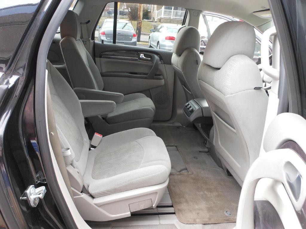 2017 Buick Enclave Image 13