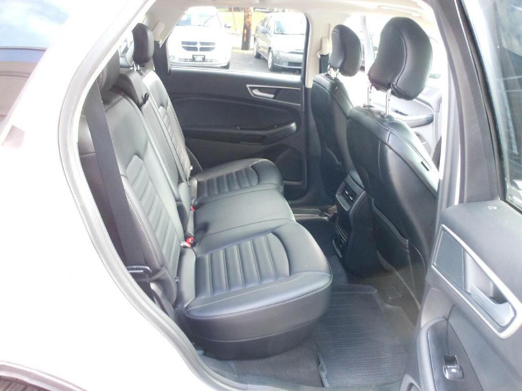 2019 Ford Edge Image 14