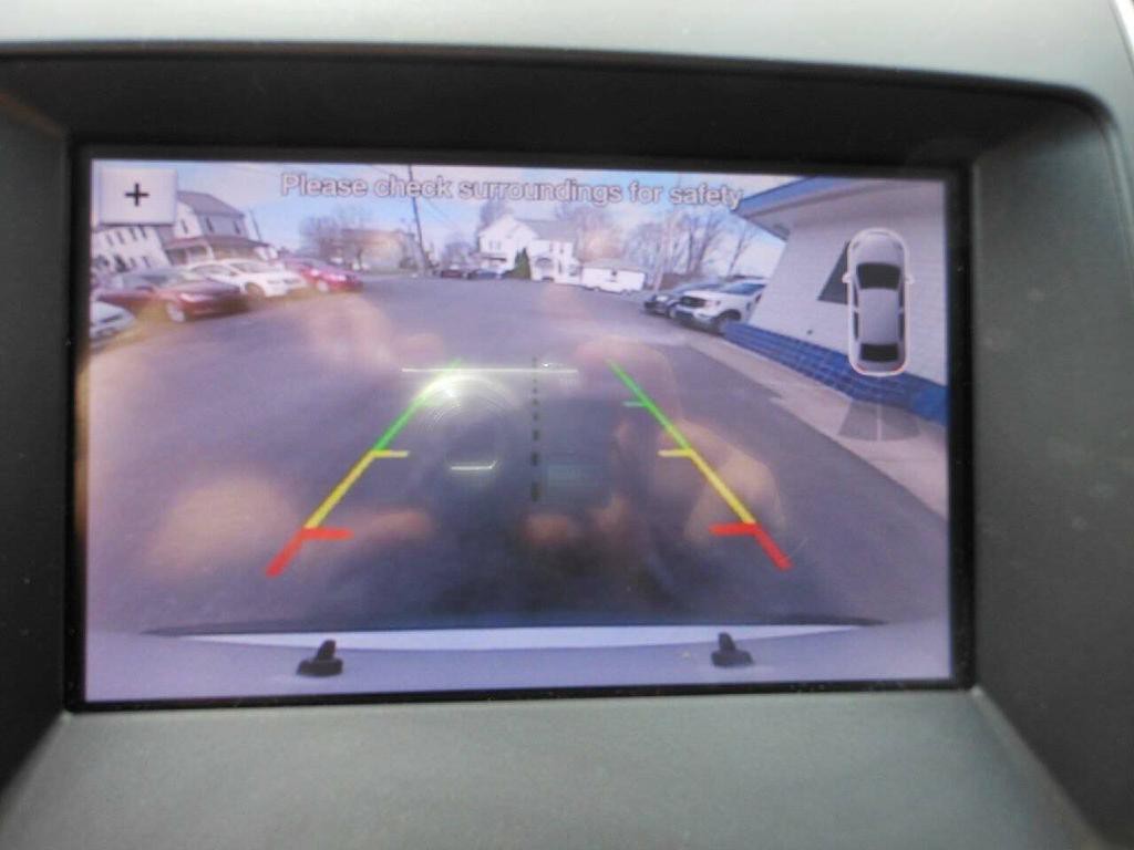 2019 Ford Edge Image 19