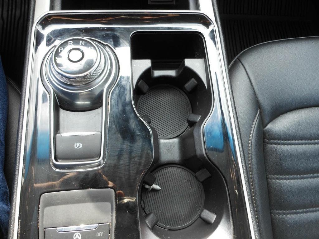 2019 Ford Edge Image 23