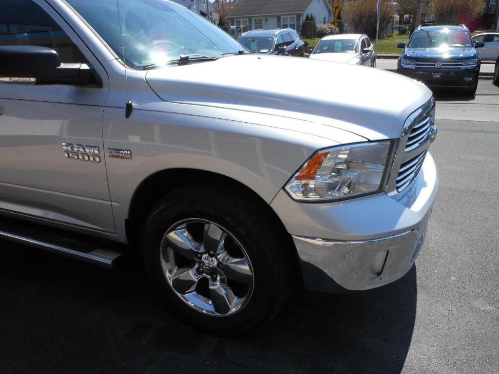 2017 RAM 1500 Image 3