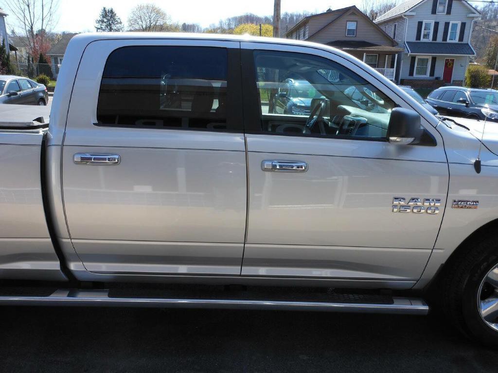 2017 RAM 1500 Image 4