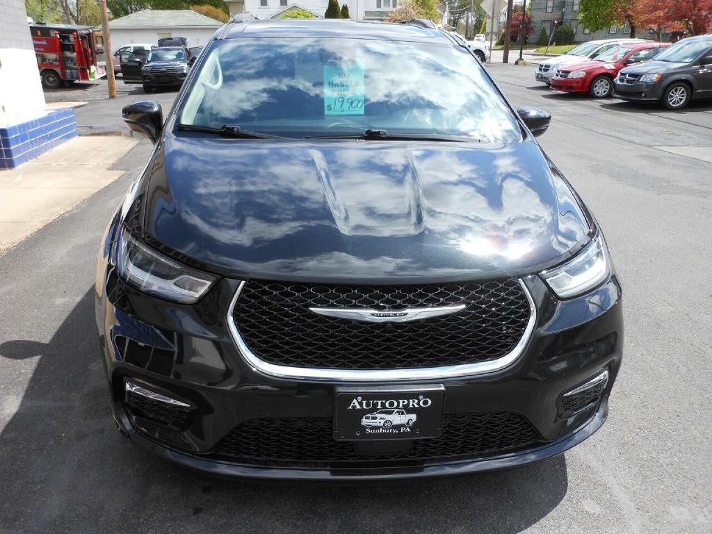 2022 Chrysler Pacifica Image 2