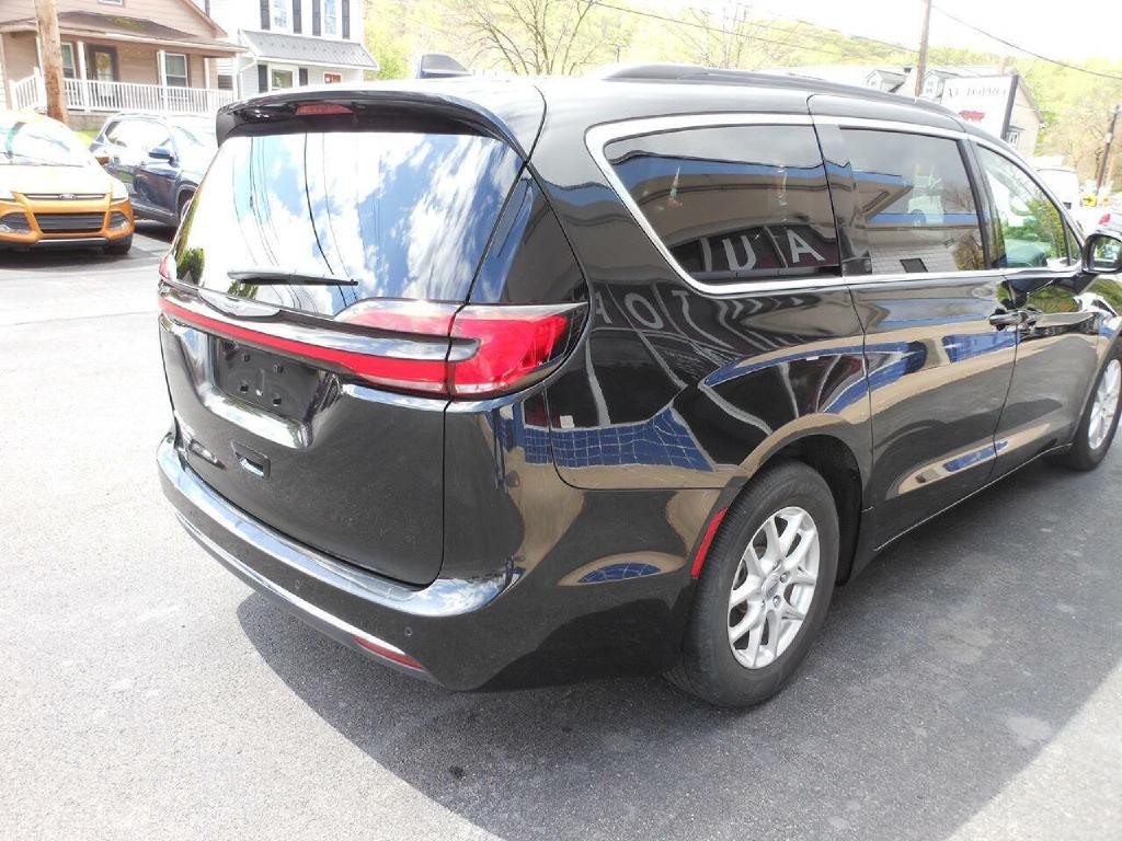 2022 Chrysler Pacifica Image 5