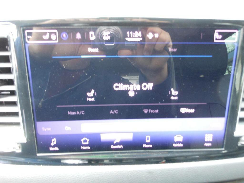 2022 Chrysler Pacifica Image 19