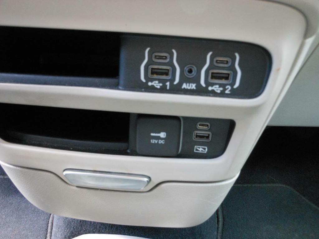 2022 Chrysler Pacifica Image 24