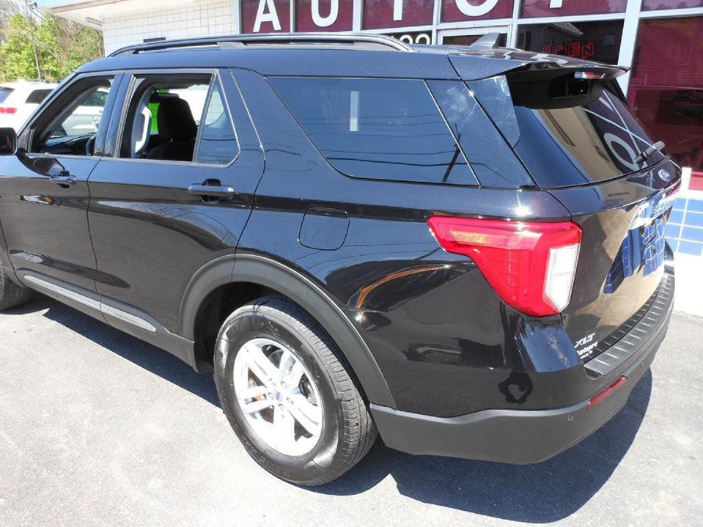 2021 Ford Explorer Image 8