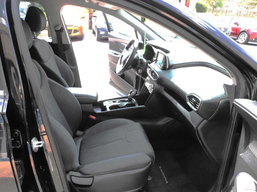 2019 Hyundai Santa Fe Image 12