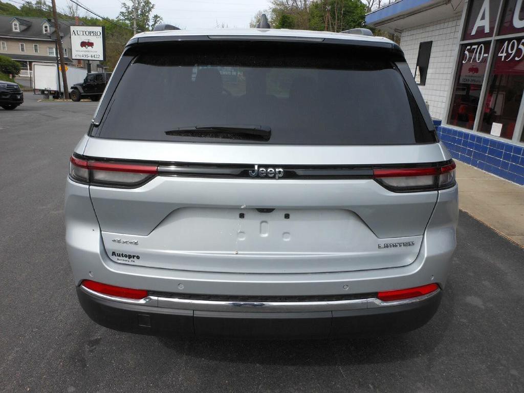 2022 Jeep Grand Cherokee Image 6