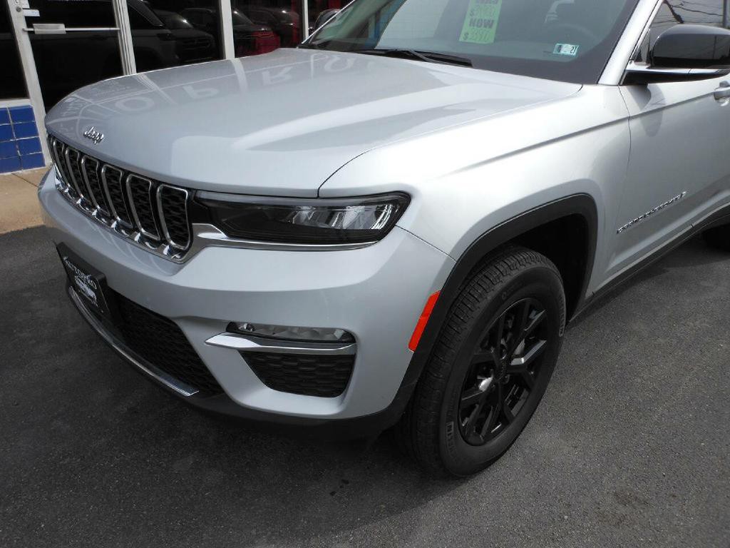 2022 Jeep Grand Cherokee Image 9