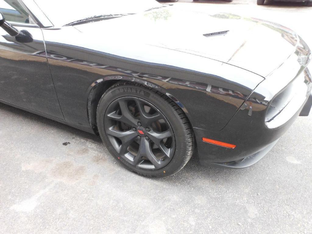2018 Dodge Challenger Image 3