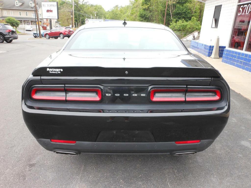 2018 Dodge Challenger Image 6