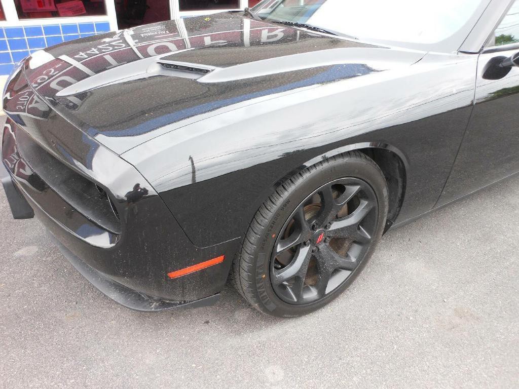 2018 Dodge Challenger Image 9