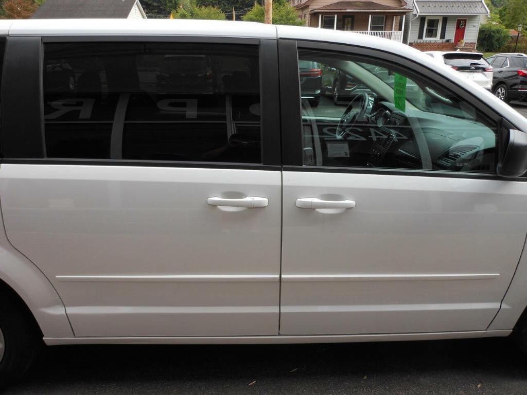 2016 Dodge Grand Caravan Image 4