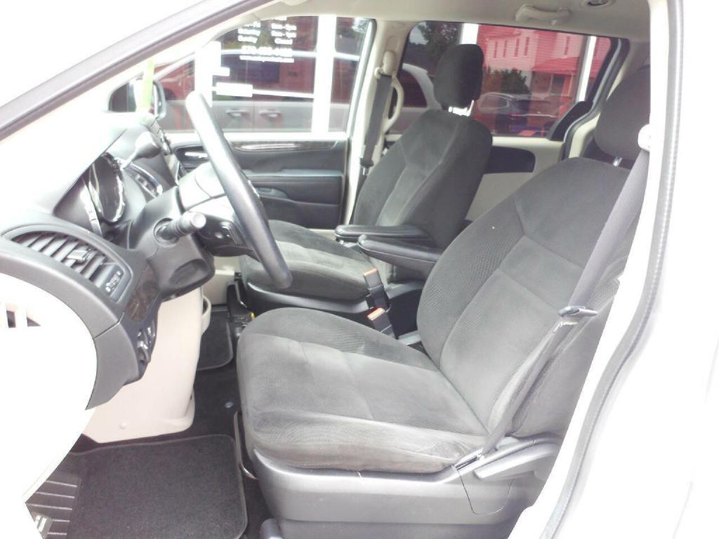 2016 Dodge Grand Caravan Image 11