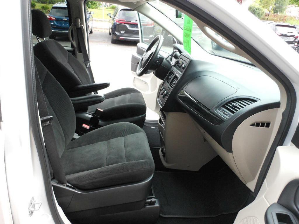 2016 Dodge Grand Caravan Image 12