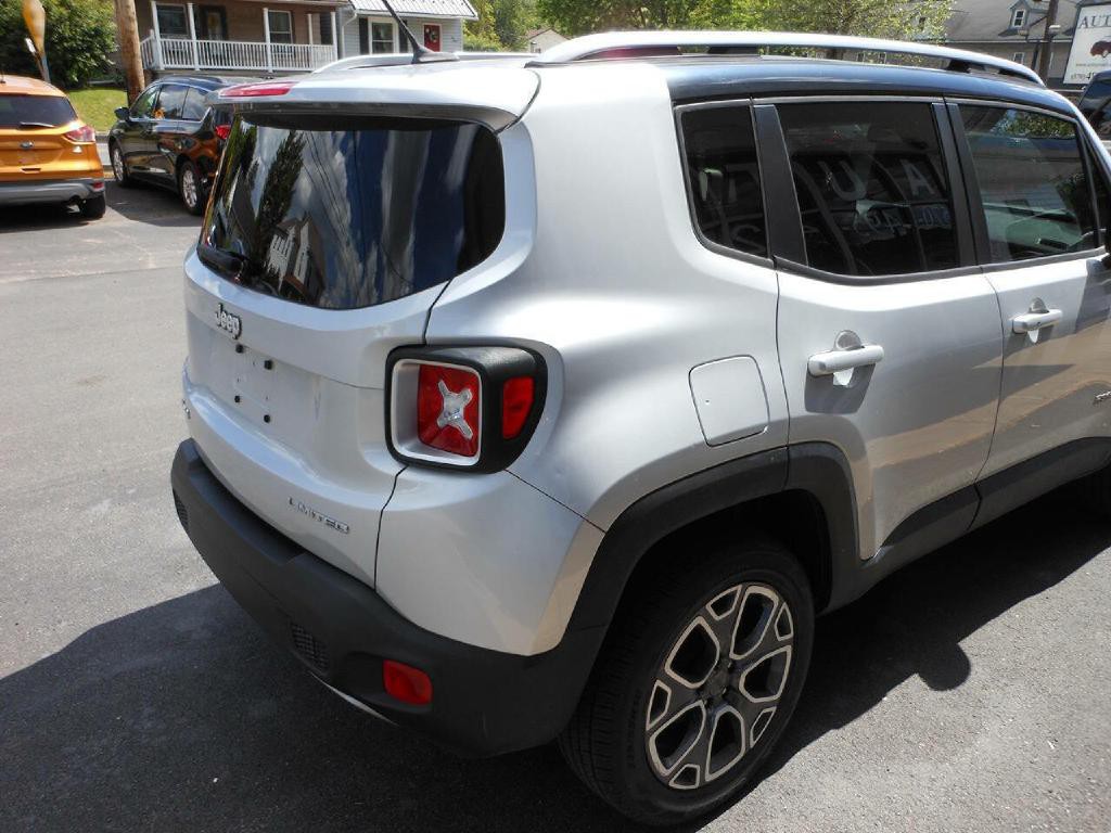 2017 Jeep Renegade Image 5