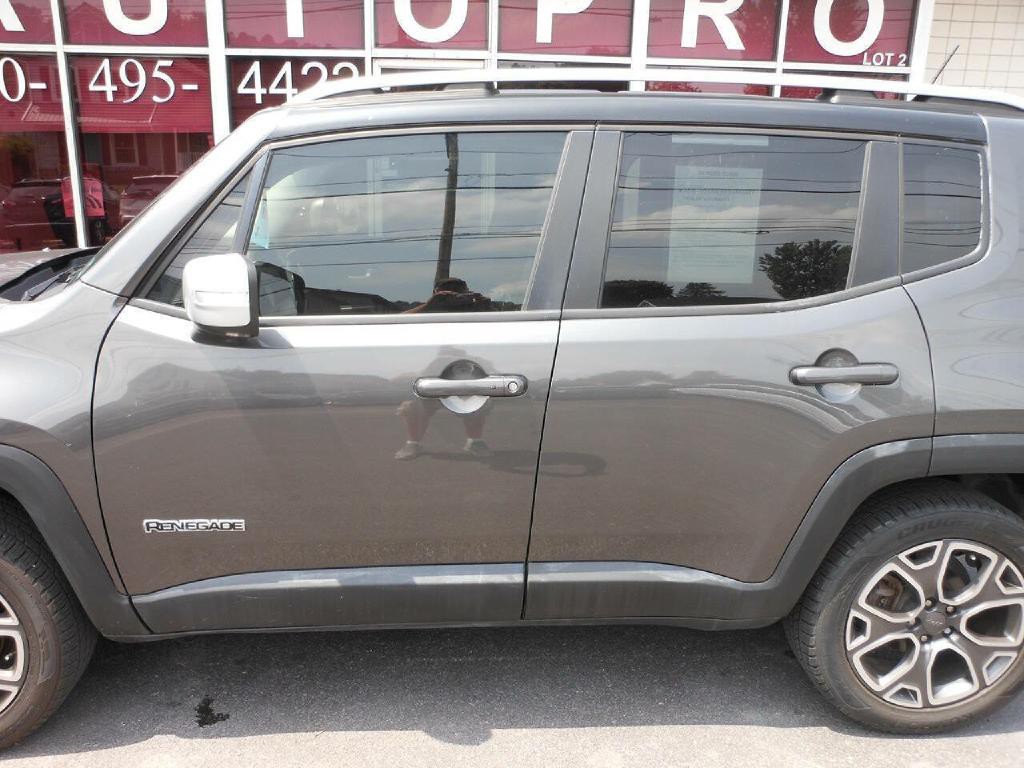 2017 Jeep Renegade Image 8