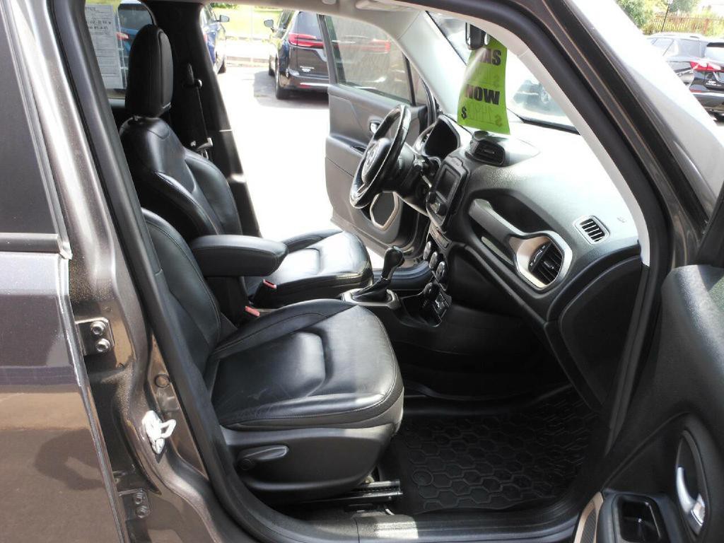 2017 Jeep Renegade Image 12