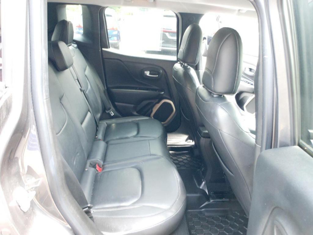 2017 Jeep Renegade Image 13