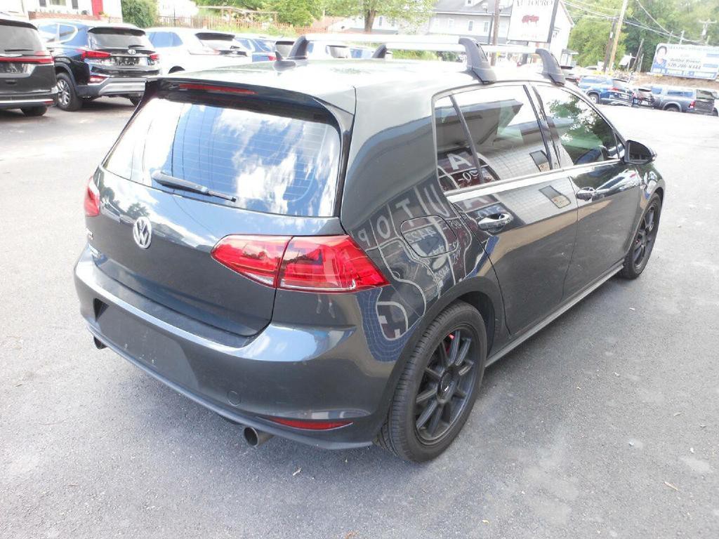 2017 Volkswagen GTI Image 5