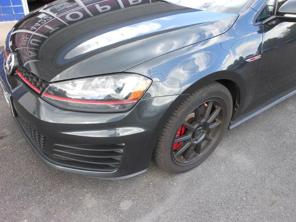 2017 Volkswagen GTI Image 9