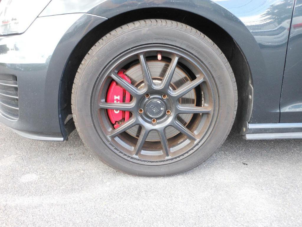 2017 Volkswagen GTI Image 11