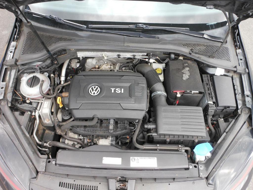 2017 Volkswagen GTI Image 23