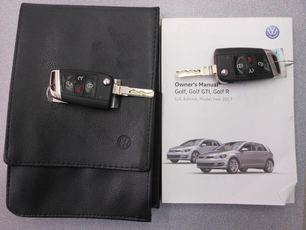 2017 Volkswagen GTI Image 25