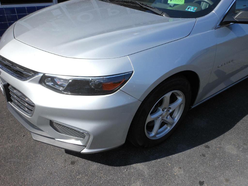 2018 Chevrolet Malibu Image 9