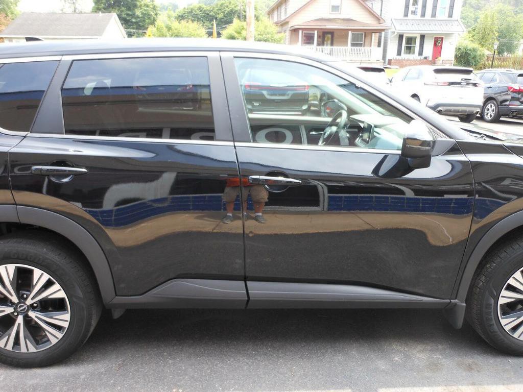 2023 Nissan Rogue Image 4