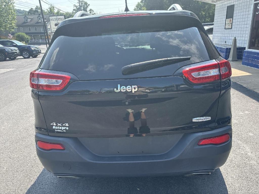 2017 Jeep Cherokee Image 4