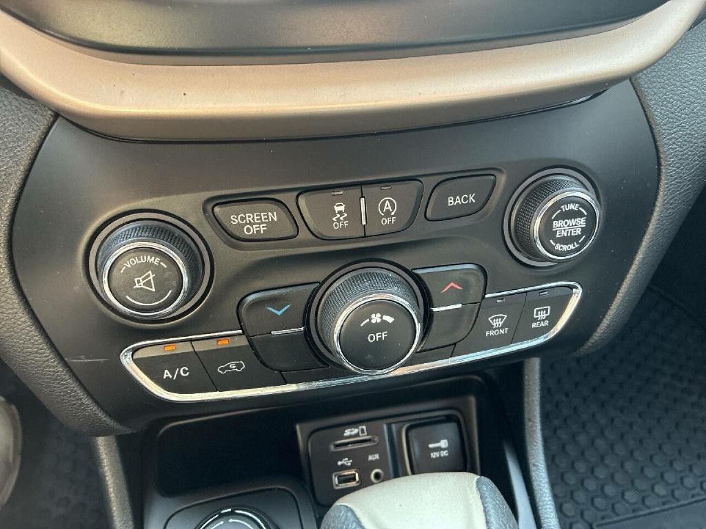 2017 Jeep Cherokee Image 15
